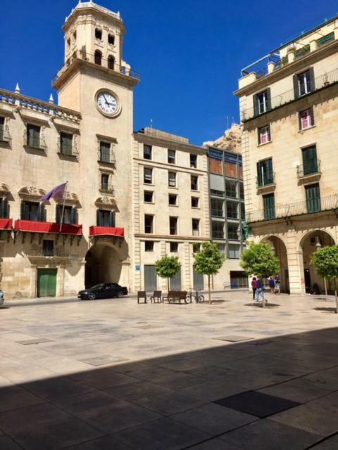 Cozy Apartment City Hall Alicante Eksteriør billede