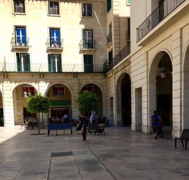 Cozy Apartment City Hall Alicante Eksteriør billede