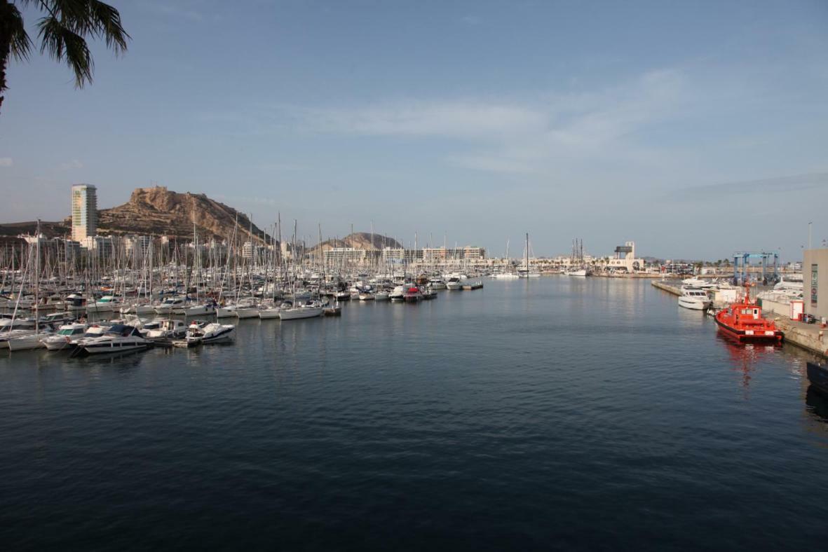 Cozy Apartment City Hall Alicante Eksteriør billede
